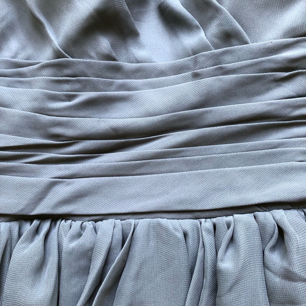 Formal Or Bridesmaids Dress.     Size USA 4 - Picture 5 of 8